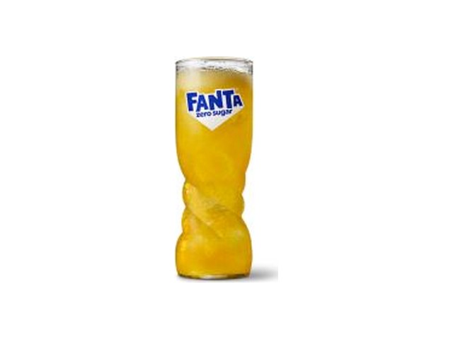 Officielt produktfoto af Fanta® Zero, stor fra McDonald’s Danmark
