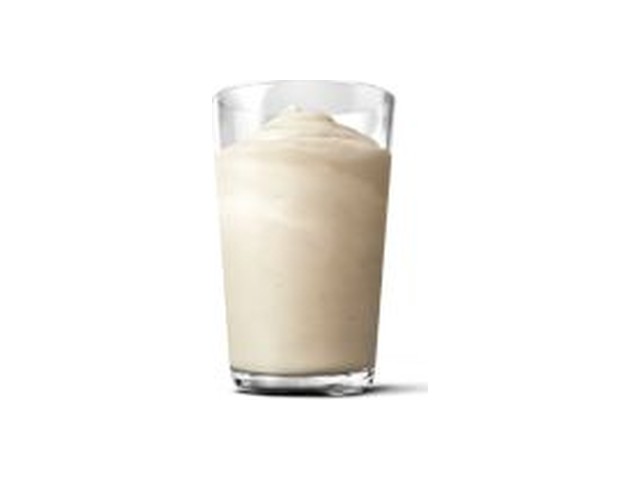 Officielt produktfoto af Milkshake m. vaniljesmag, mellem fra McDonald’s Danmark