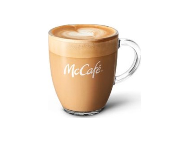 Officielt produktfoto af Cappuccino, mellem fra McDonald’s Danmark