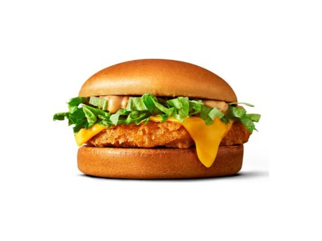 Officielt produktfoto af Tasty Cheese Chicken fra McDonald’s Danmark