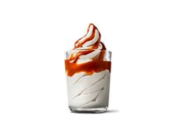 Officielt produktfoto af Sundae m. karamel fra McDonald’s Danmark